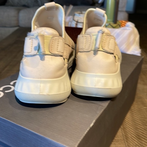 ECCO WOMEN'S ST.1 LITE SLIP ON SHOE 7 71/2 - Picture 3 of 10